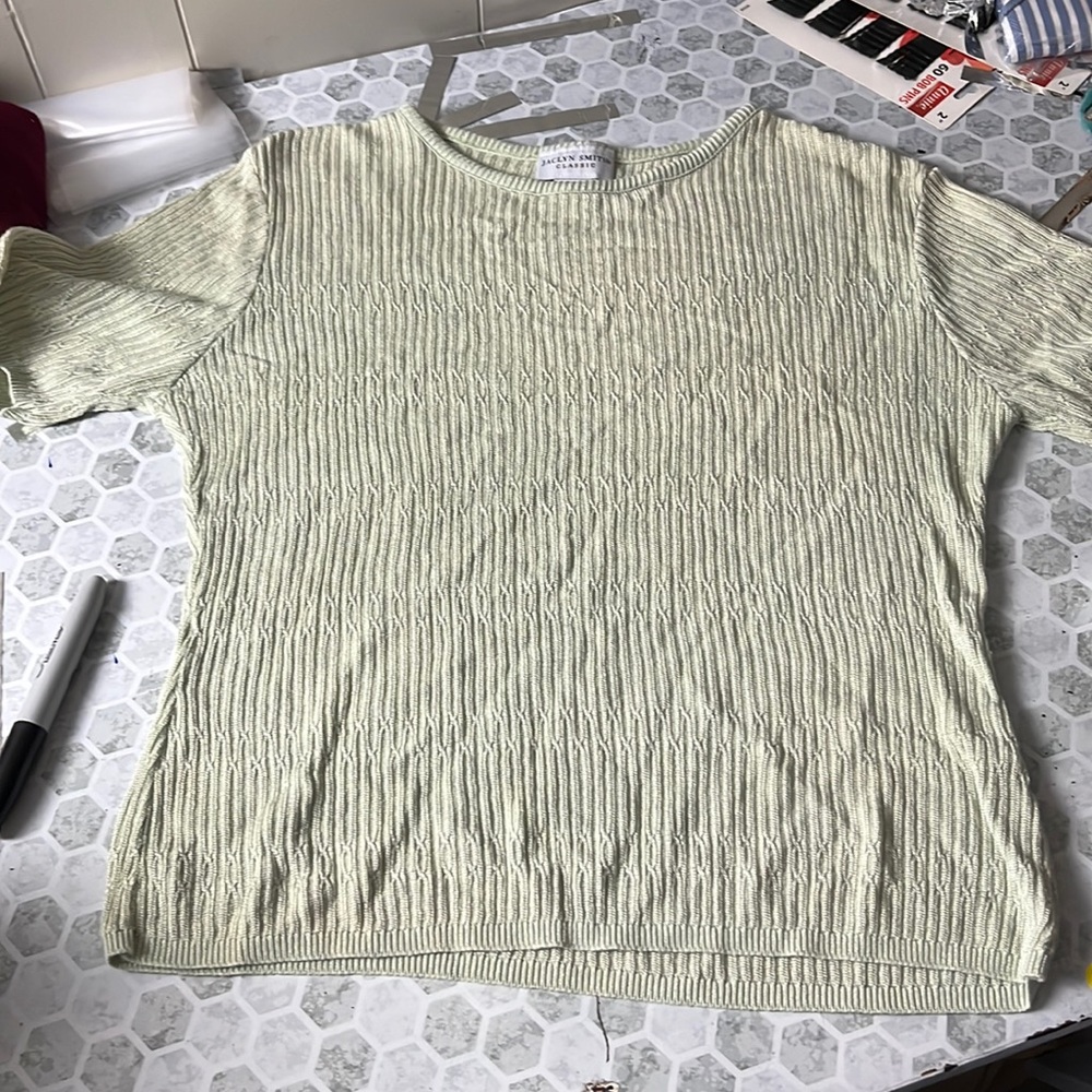 Jaclyn Smith Medium Green Textured Short Sleeve Blouse
